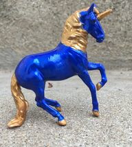 Blue and gold unicorn SM