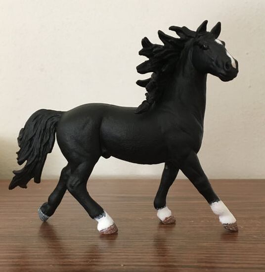 Schleich Mustang to smoky black